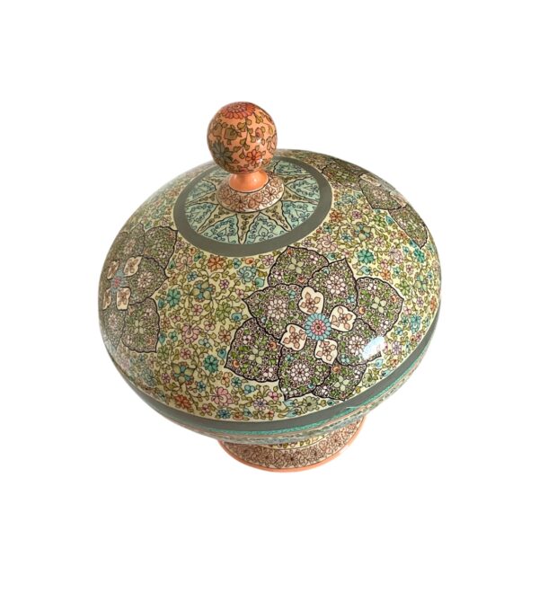 Regal charm decorative item - Image 3