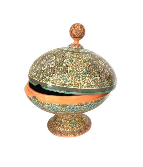 Regal charm decorative item - Image 8
