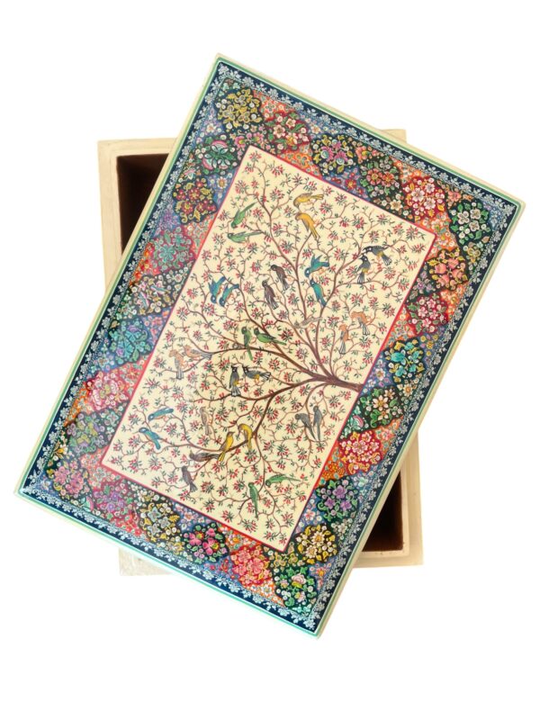 Qaleen statement box - Image 2